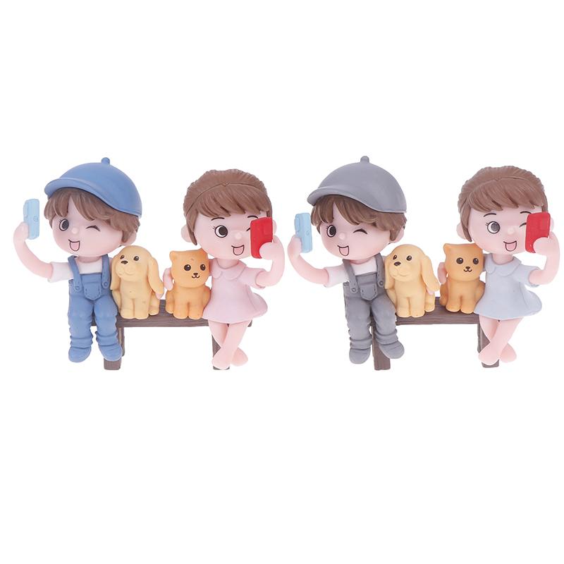 2Pcs/Pair Cute Lovers Taking Selfies On A Stool Cake Decoration Car Ornament Couple Figurines Miniature Craft Fairy Garden Decor