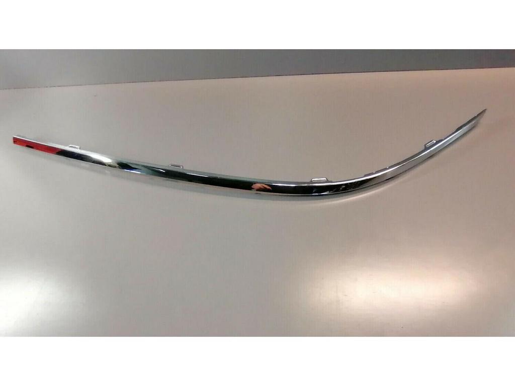 BMW 740 E66 Frontstoßstange Zierleiste Glanzstreifen (Teile 51117135557/51117135558)