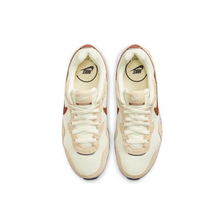 Nike Pantofi sport de damă Venture Runner Wide Lapte de cocos Crem Portocaliu robust Susam DM8454-105