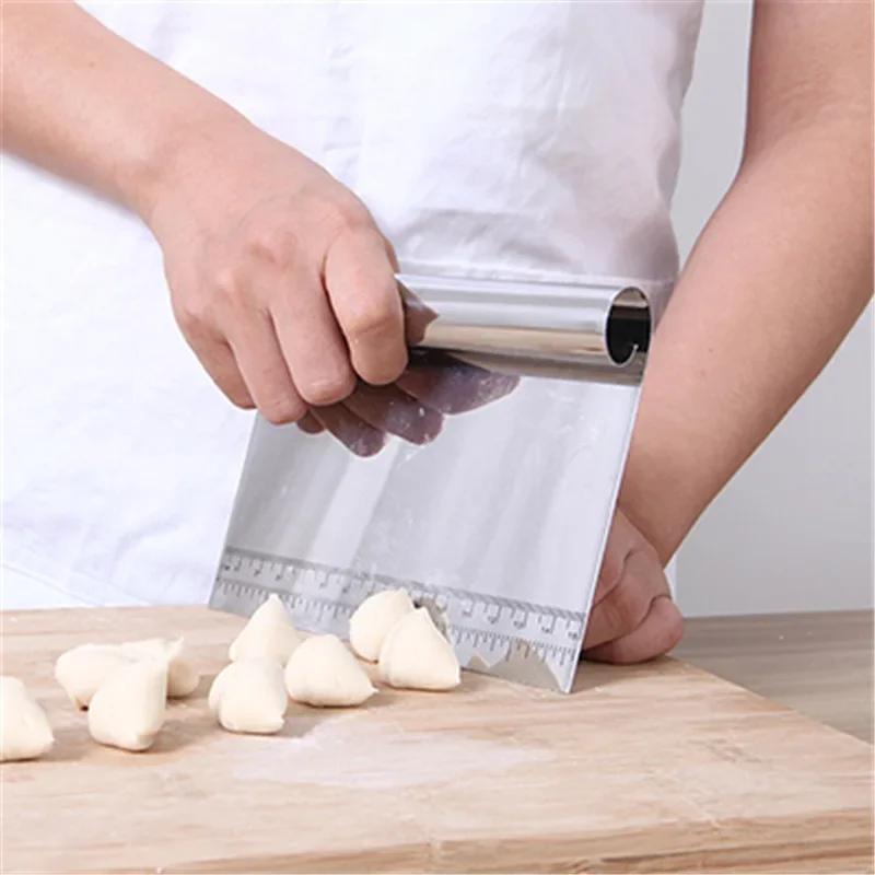 

Stainless Steel Dough Pastry Scraper Pizza Cutter Chopper with Measuring Scale Multipurpose Cake Bread Separator Scale Knife серебряный