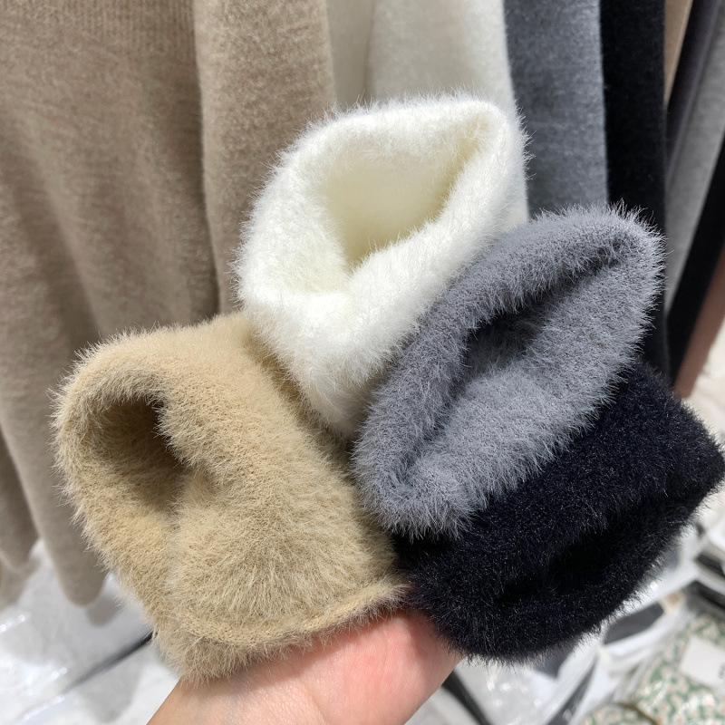 Korean European Style Women's Autumn/Winter Velvet Knit Round Neck Long Sleeve Base Layer, Unique 2025 Design.