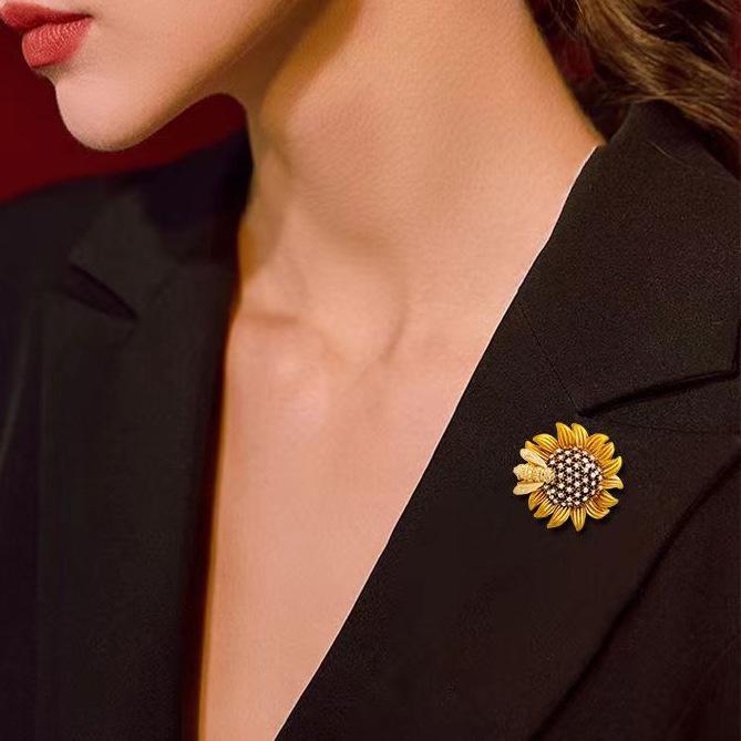 Ins Cute Bee Sunflower Ins Smart High-end Brooch