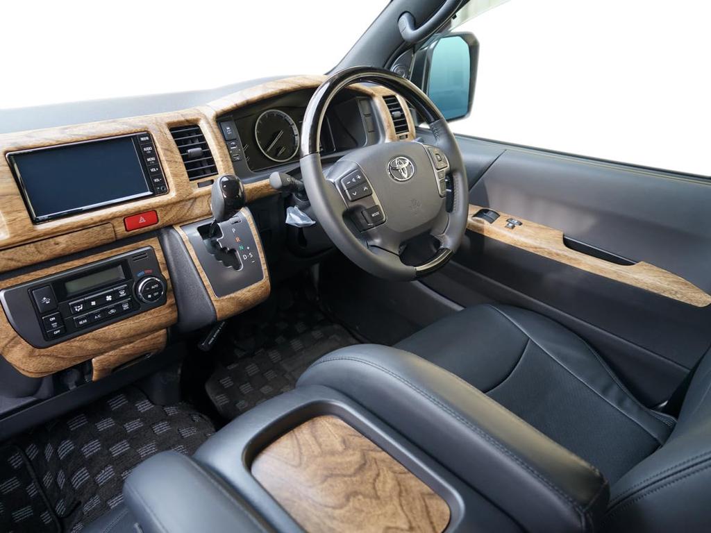 Innenraumverkleidung aus Naturholz für Toyota Hiace 200er Serie und 8. Standard Super TRISTAR'S [16-teilig (4., 5., 6., 7., Generation, Karosserie, GL)]