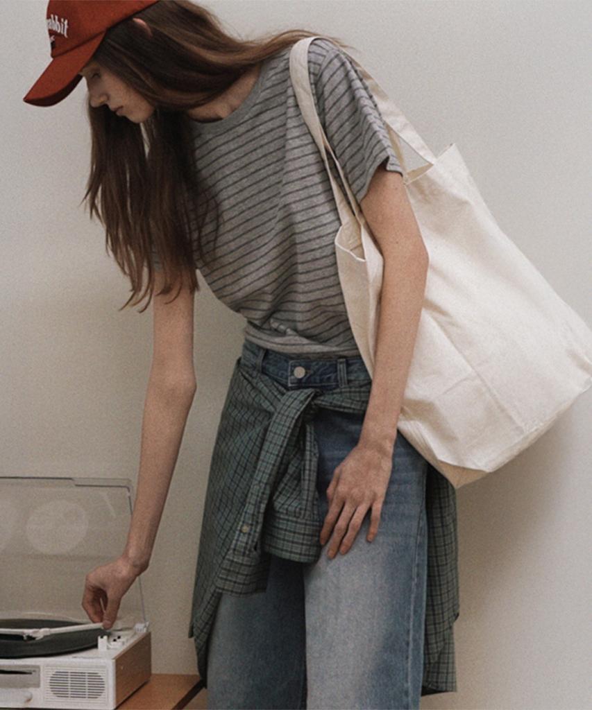 Kwinseulaebis Basil Stripe Round-Neck T-Shirt