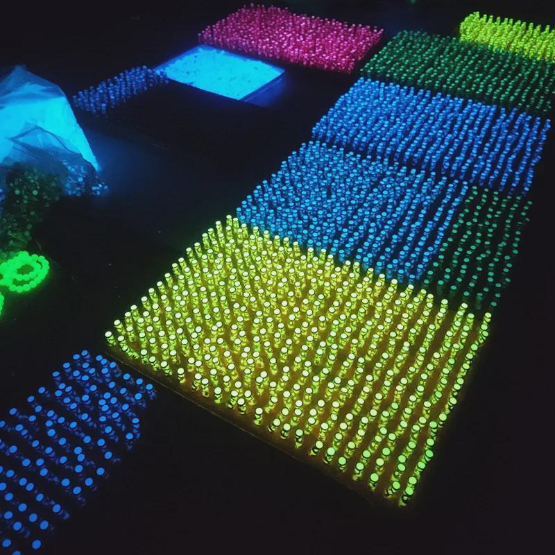 Men's Gold Luminous Dragon Pendant Necklace – Domineering Resin Design, Hot Selling