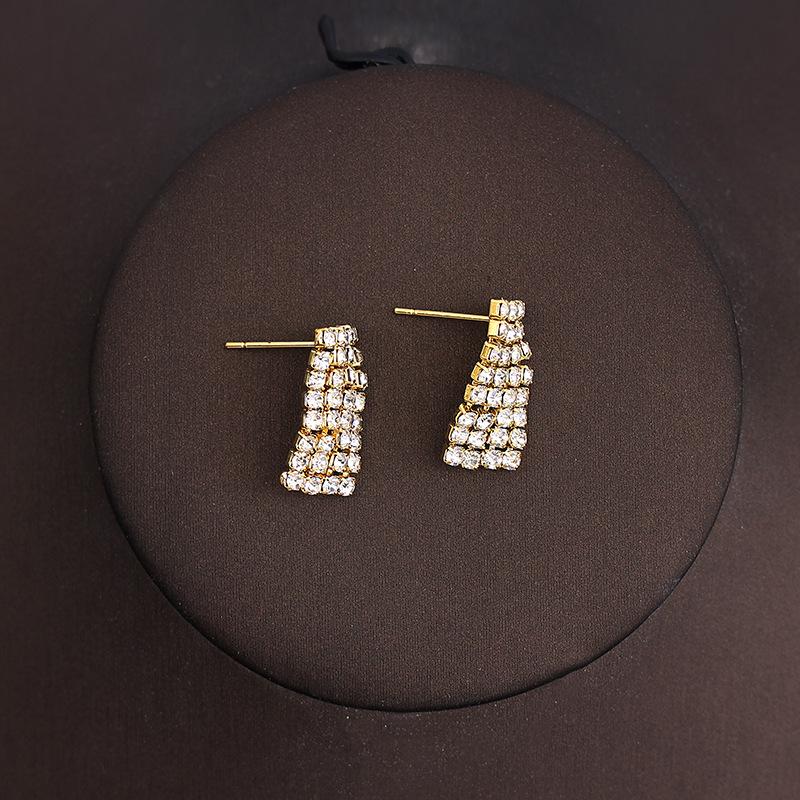 2023 Braut-Clip-Ohrringe: Hängeohrringe ohne Ohrloch für Hochzeiten & Abendkleider