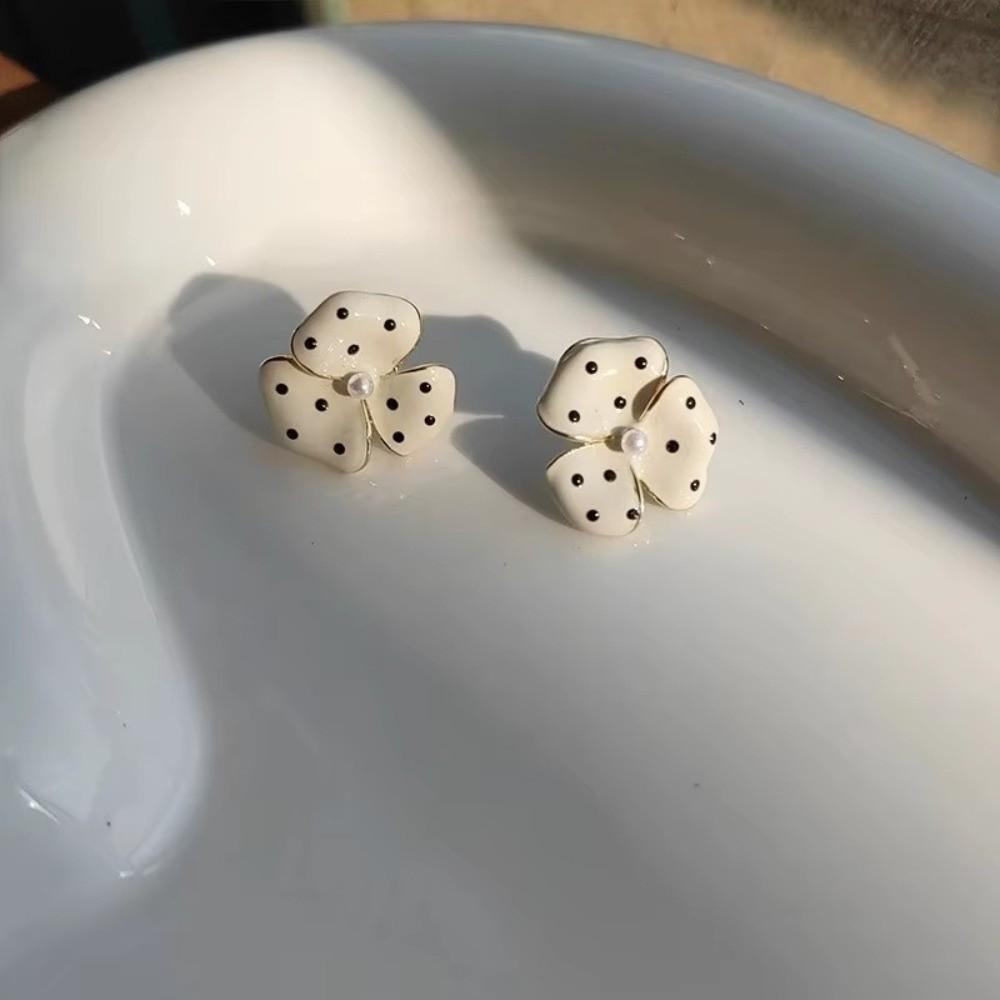 Flower Polka Dot Earrings Zinc Zinc Alloy Jewelry Gift French Style Round Stud Earrings  Date
