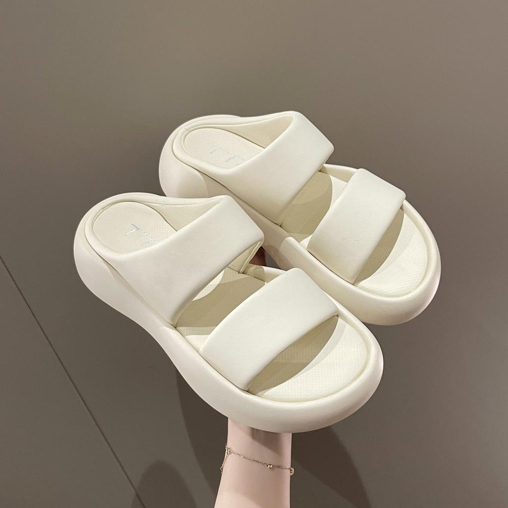 Cool slippers women's summer wear 2025 new thick-soled heightened stepping on shit beach sandals pregnant women bread one-word drag