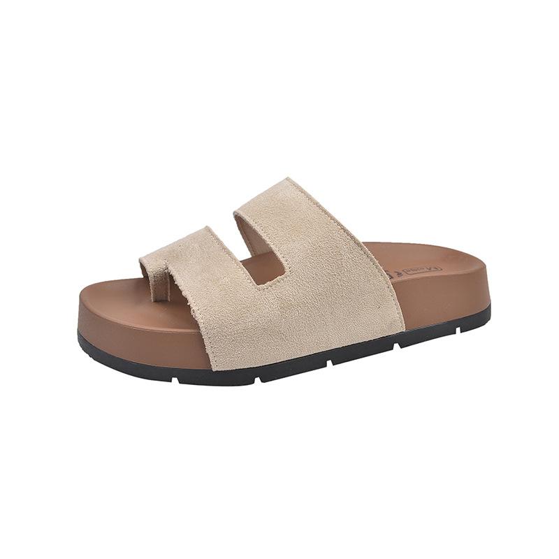 French pearl fairy thick-soled cool slippers women's summer wear 2025 new high-end beautiful skirt sandals
