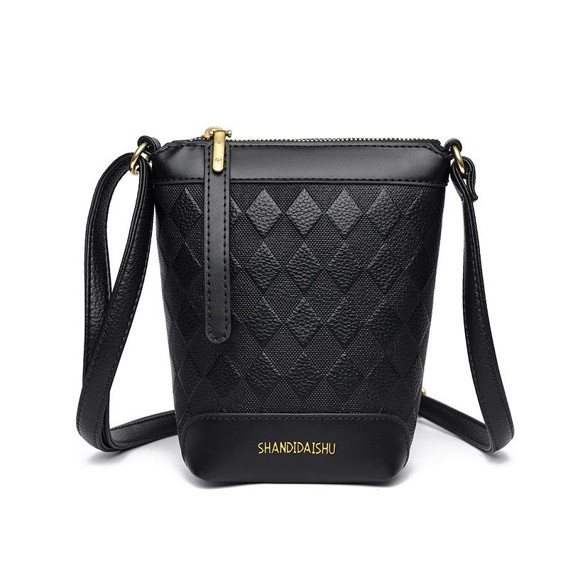 

Women s mobile phone bag messenger commuter new spring and summer messenger bag small bag niche fashion versatile bucket bag чорний