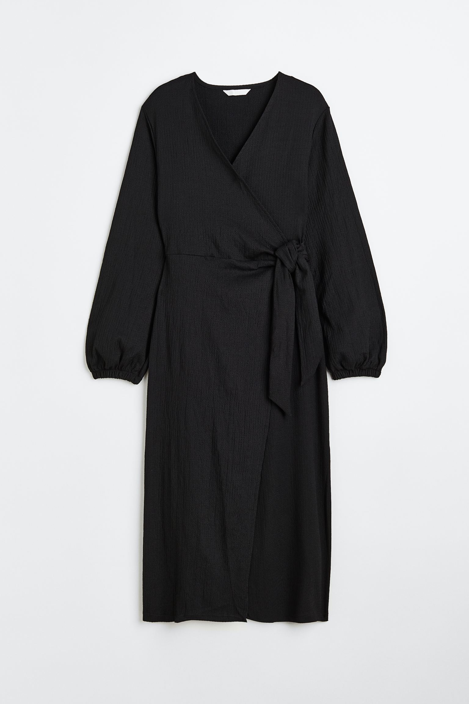 

Платье с запахом и объемными рукавами