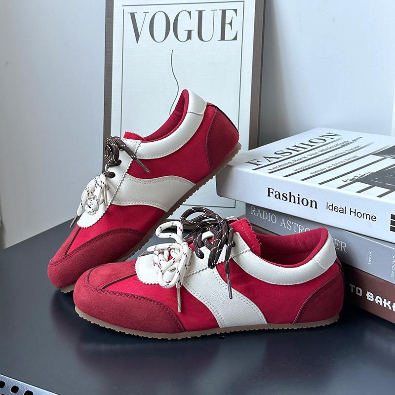 A retro Forrest Gump training casual shoes 22 years old spring new soft sole comfortable sports lightweight