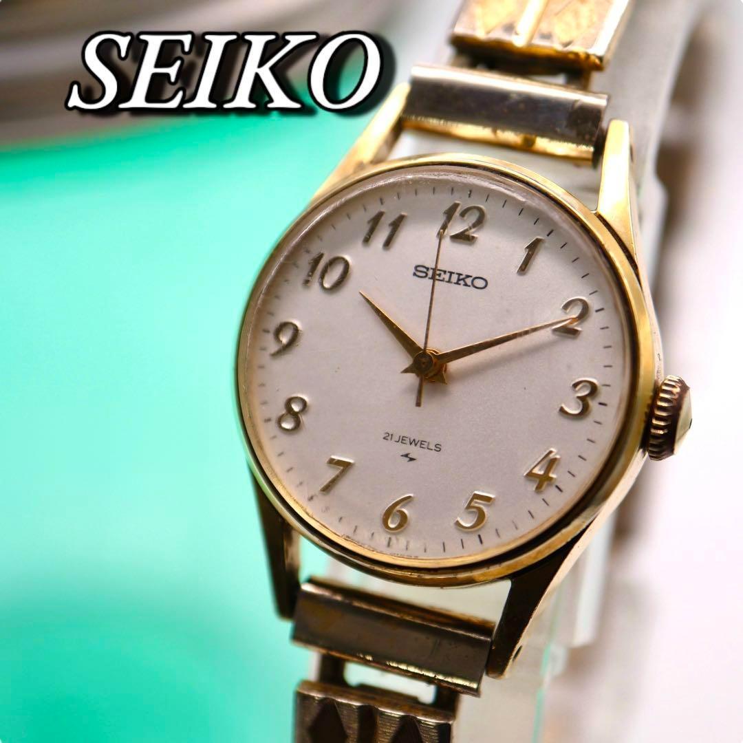 

[USED] SEIKO Hand-Wound Round Rubber Strap Gold Women s Watch 1240