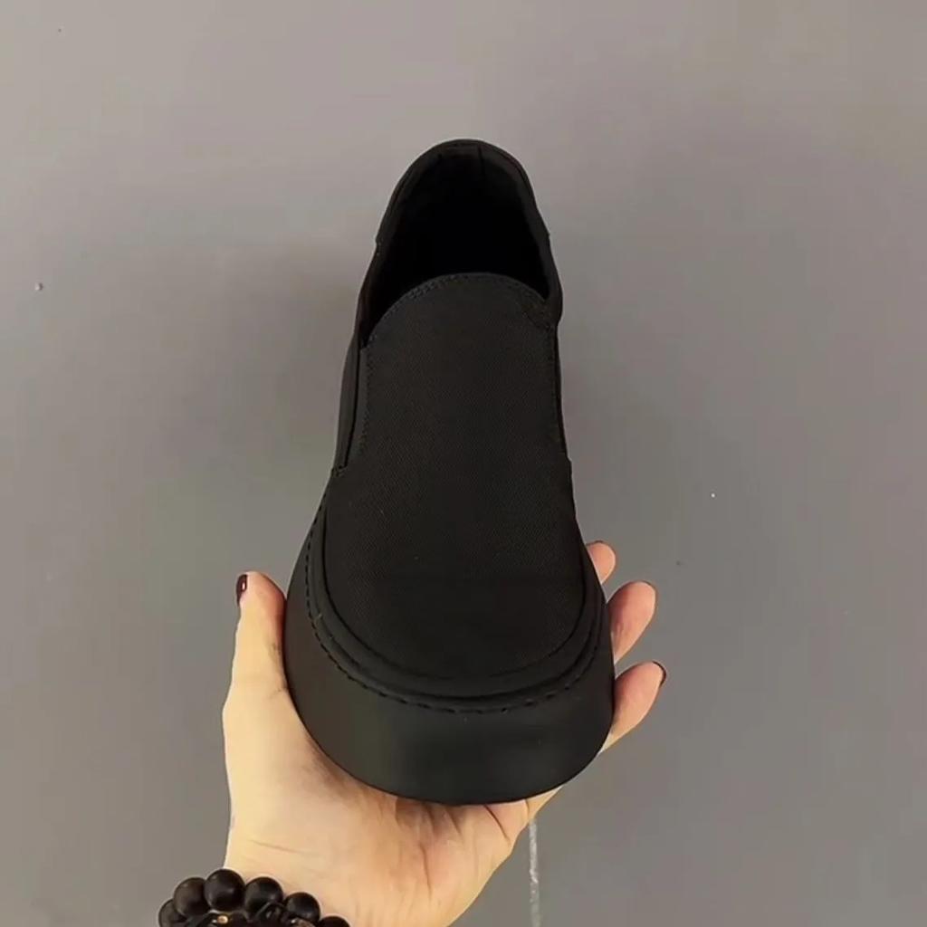 Men's Shoes 2025 New Casual Board Shoes Low-top Lazy One-pedal Trendy Men Breathable Deodorant Thick-soled Ultra-light Loafers