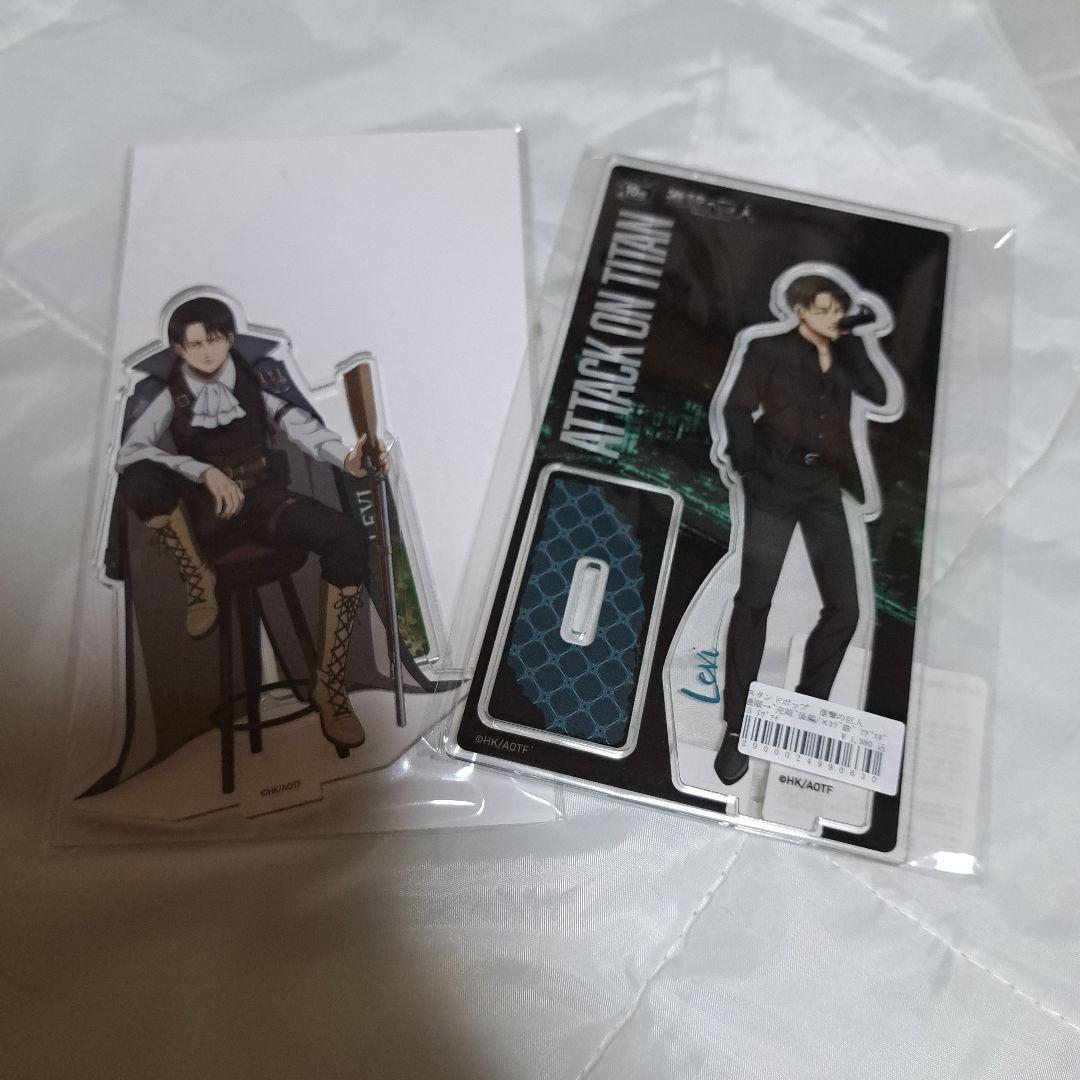 Used Attack on Titan Levi Axta Set