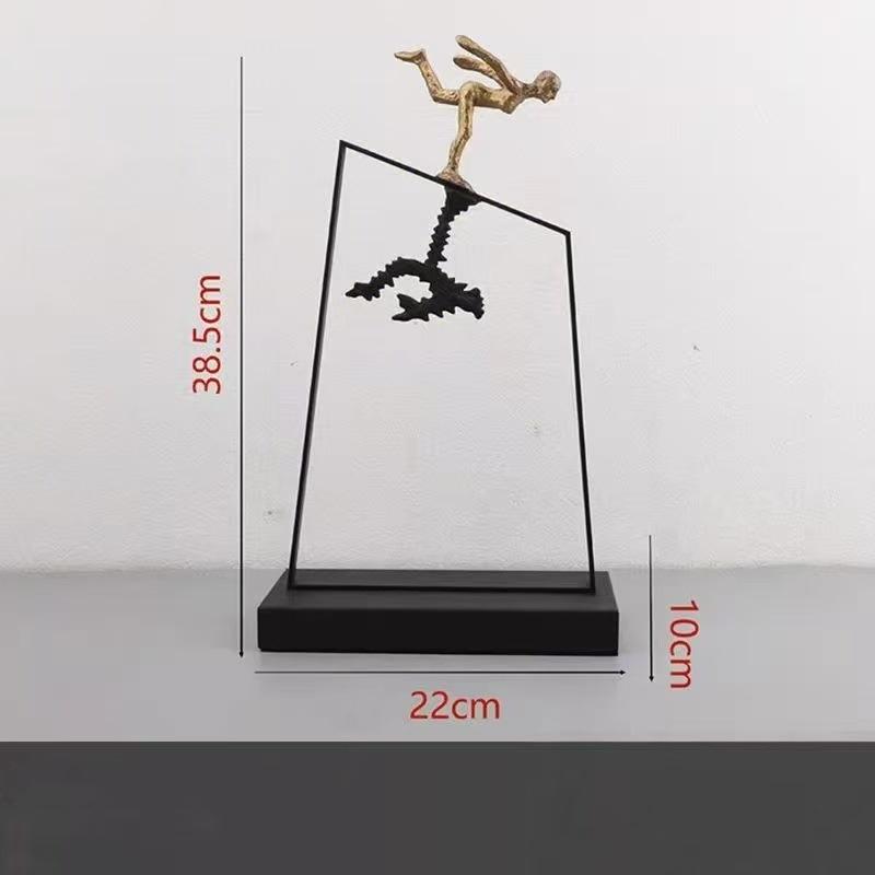 Metal Handicrafts Realistic Figure Sculpture Reflecting Portrait Skating Abstract Figure Creative Ornaments Home Decoration золотой