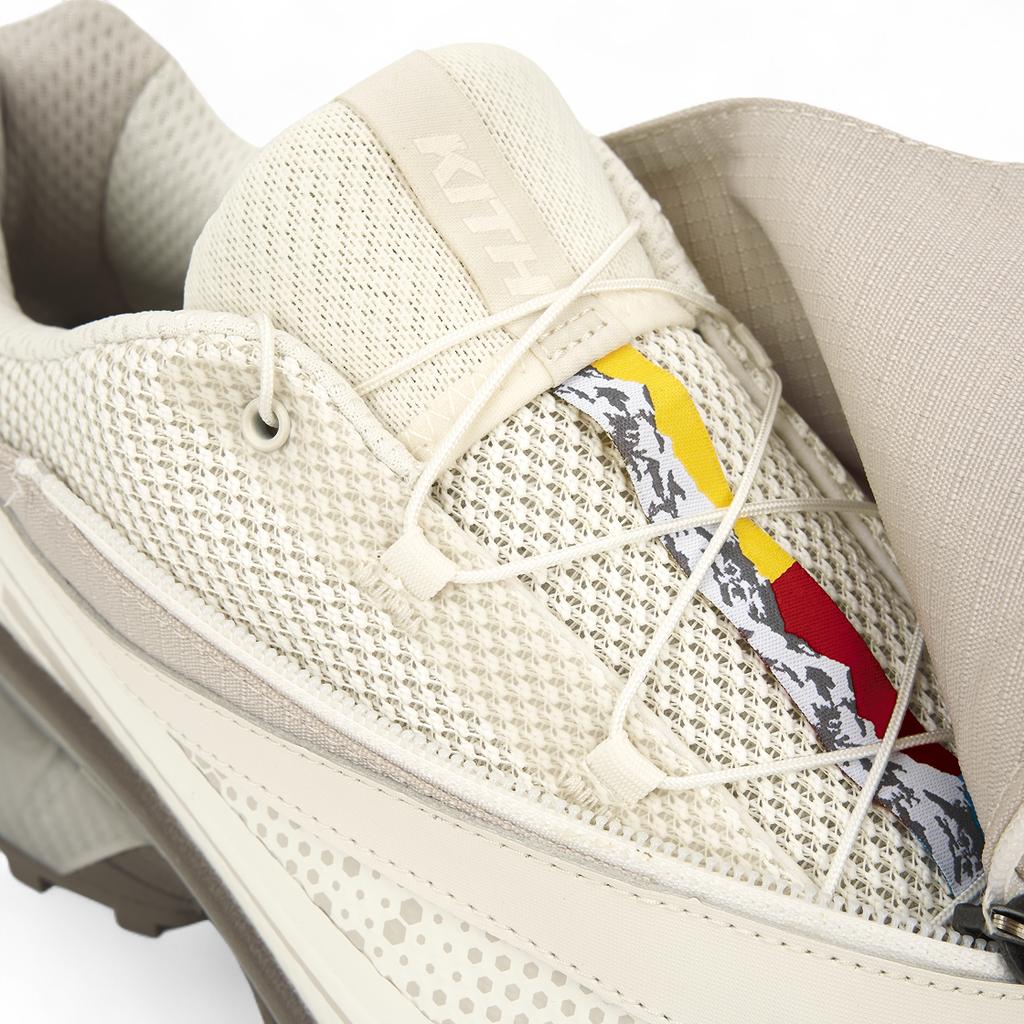 Kith x Salomon XT-Voyager 2 Vanilla Ice Rainy Day Falcon Unisex Sneakers Kremowy L45451100