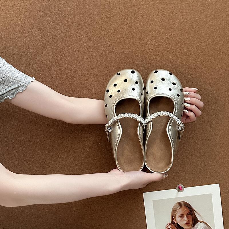 Rhinestone fairy skirt bag head sandals summer fashion wear niche design sense hollow buckle empty single shoes