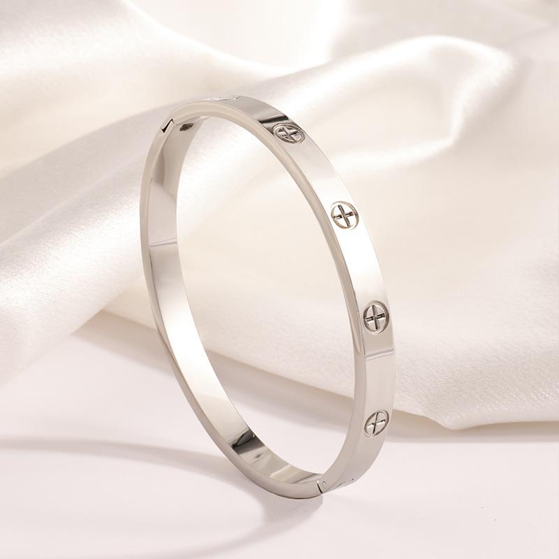 Titanium steel bracelet gold high version temperament zircon bracelet women's light luxury fashion elegance does not fade simple bracelet