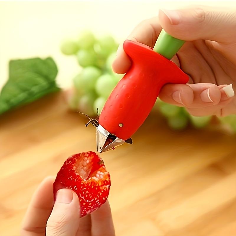 

2pcs Strawberry Nucleation Tool - Can quickly prepare the kitchen and remove fresh strawberry stems