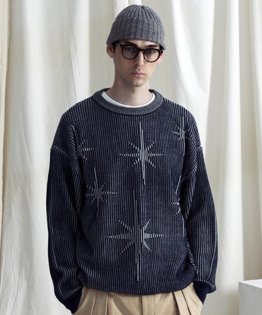 STAGE NAME Two-Tone Winter Stars Round Neck Oversized Knit_Navy