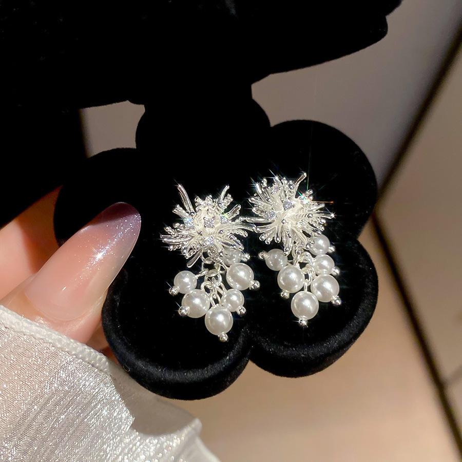 Zircon Geometric Pearl Stud Earrings Autumn and Winter Retro Elegant Earrings Temperament Earrings Women
