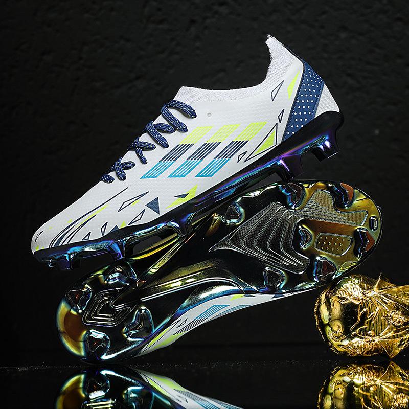

New low-top football shoes, youth and students sports shoes, men s and women s long nails, flat-bottomed broken nails, competition training shoes 45