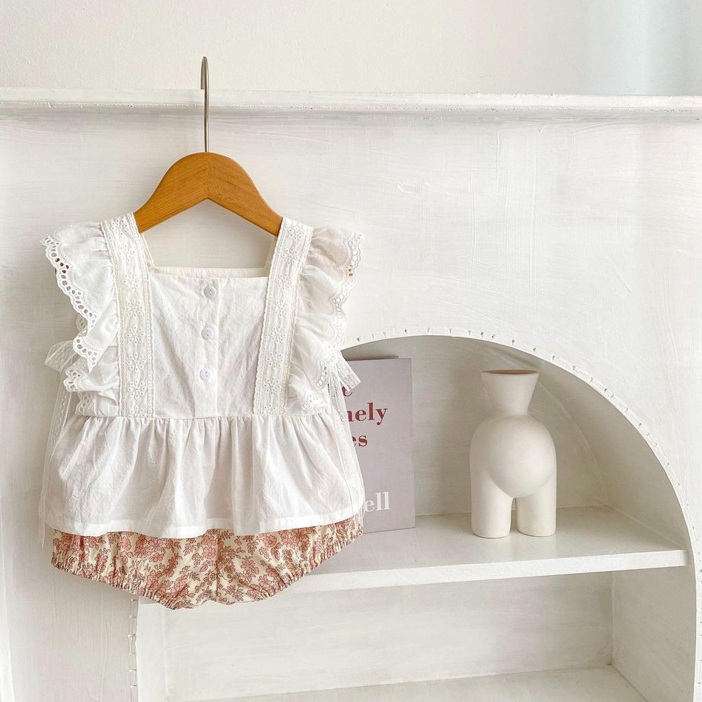 Infant Lace Flutter Sleeve Top & Floral Shorts 2-Piece Set for Baby Girls - Summer 2024