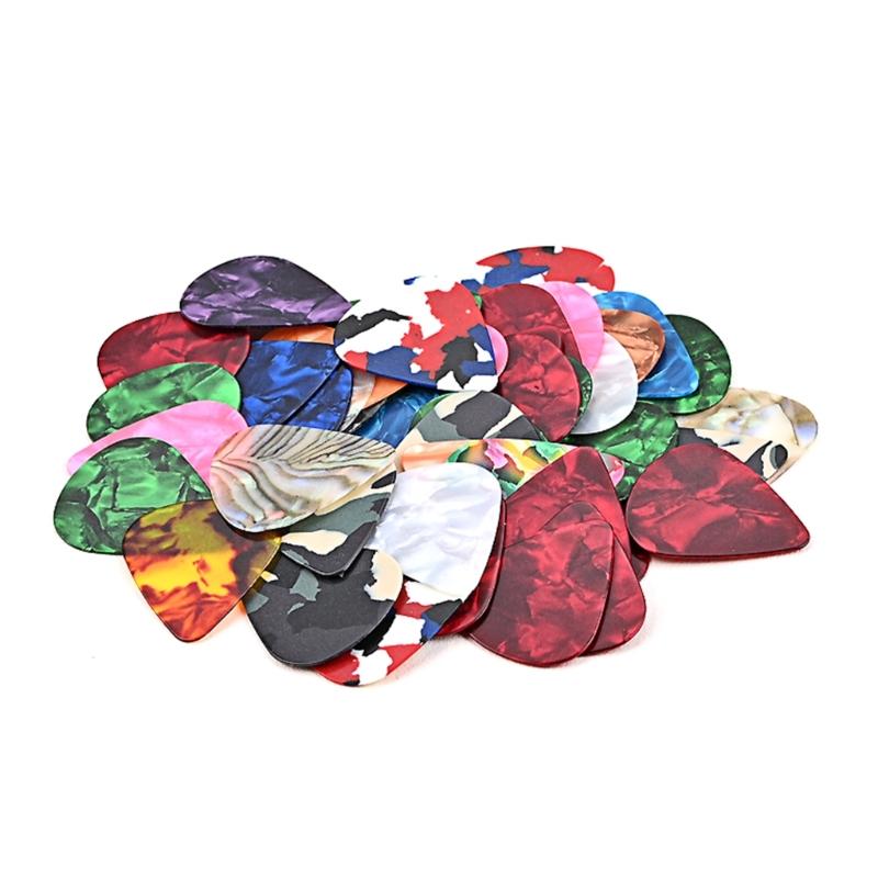 50 Stück/Set Bunte Celluloid-Gitarrenplektren 0,7 mm Gitarrenplektren für Ukulele Bass