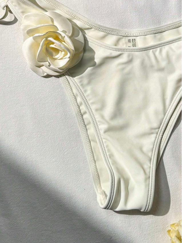 2025 European & American 3D Floral Sexy Bikini - Women's Vacation Beachwear