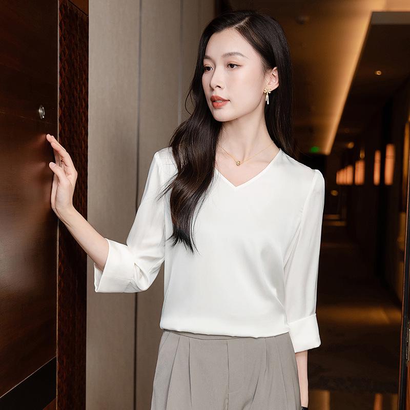 2025 Spring Women's V-Neck Mulberry Silk Blouse - Solid Color, Loose Fit
