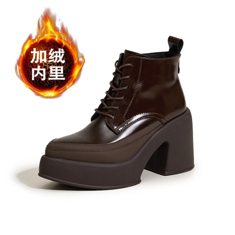 

Женские короткие сапоги на высоком каблуке осень-зима 2025 новые на толстом каблуке с острым носком, в британском стиле, универсальные модные бархатные сапоги 39