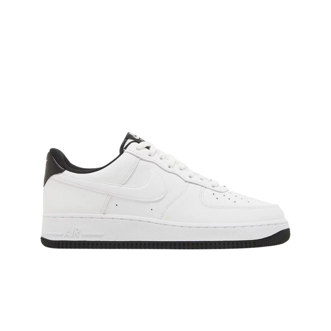 

Мужские кроссовки Nike Air Force 1 07 White Black DR9867-102