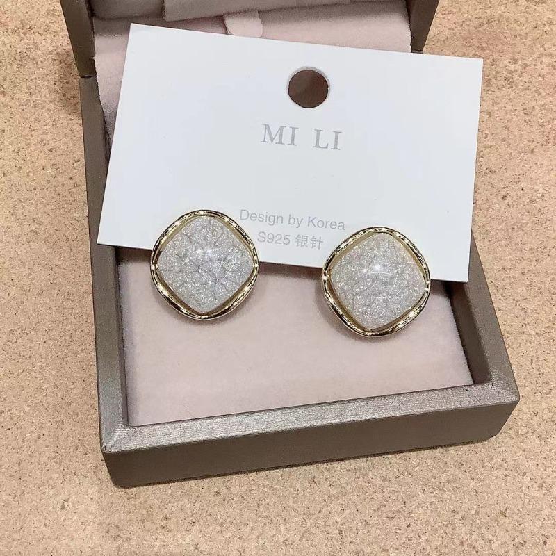 Retro Square Stud Earring for Women Korean Simple Enamel Geometry Temperament Jewelry Girlfriend Gift