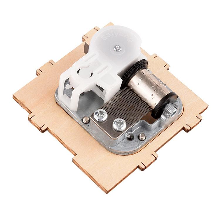 Puzzle 3D Trójwymiarowe Puzzle Drewniany Model Puzzle Pozytywka DIY Mały Domek 70mm * 70mm * 105mm