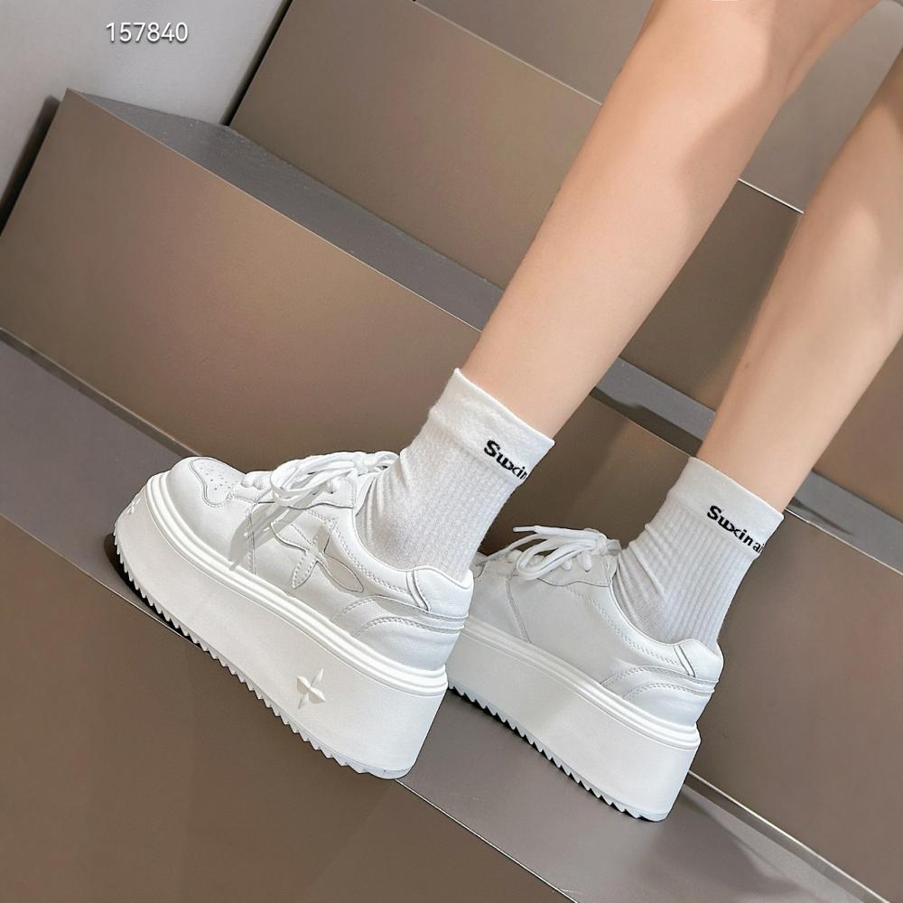 Entity Replenishment Single King~ Leather Round Head Thick Sole White Shoes for Women 2025 Spring Four-leaf Clover Height Increase Casual Board Shoe