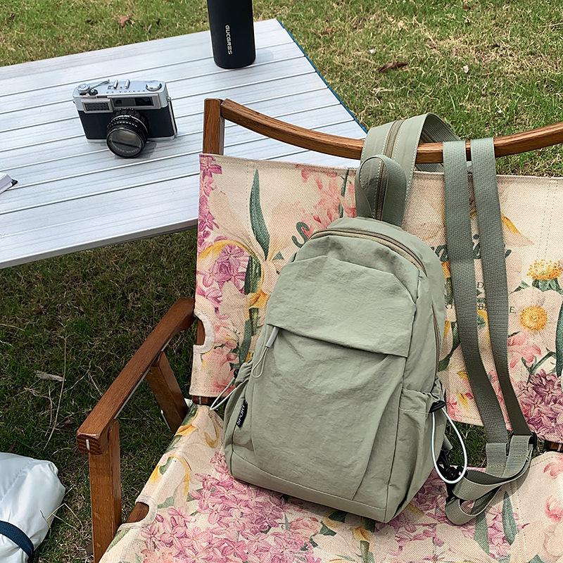 New mountaineering small backpack men and girls fashion outdoor breast bag multi-functional casual backpack