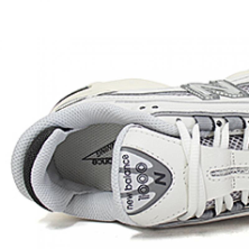 New Balance Nb 1000 ClaSSic Men S And woMen S Running ShoeS Running ShoeS Sea Salt M1000mew