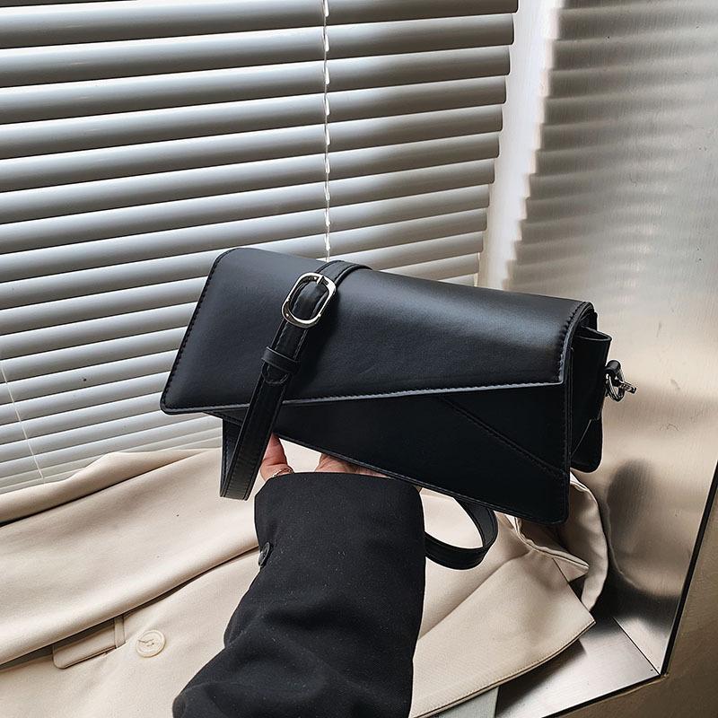 Niche design bag women's new popular fashion high-end shoulder bag commuter messenger small square bag