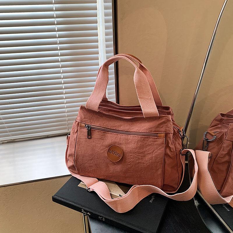 Fashion casual women's bag women's portable shoulder 2025 niche design messenger bag women's commuter large-capacity pillow bag