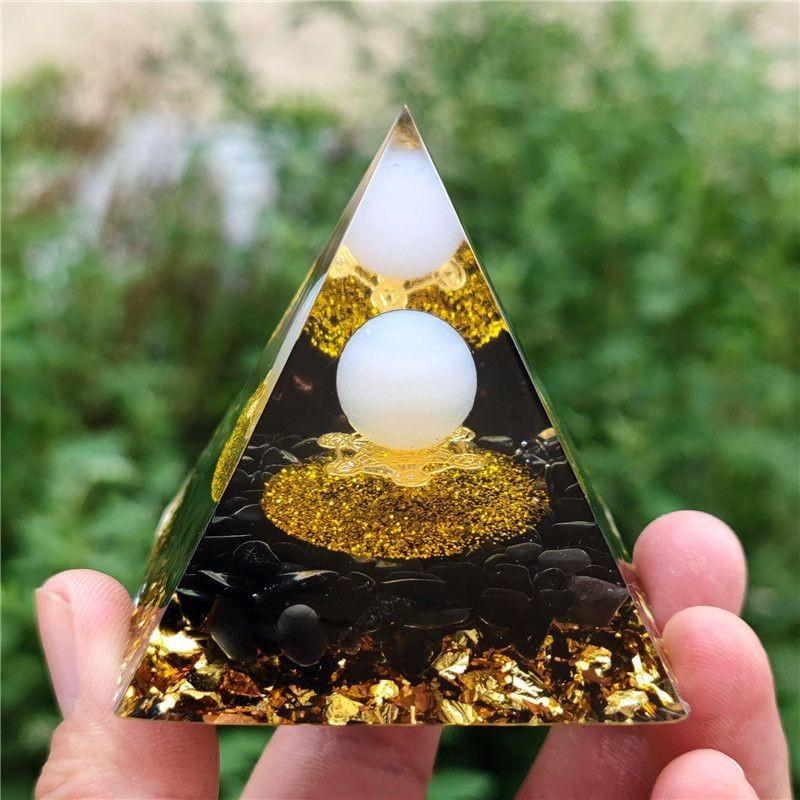 Energy Orgonite Chakra Pyramid Aura Divination Yoga Meditation Ornaments Craft