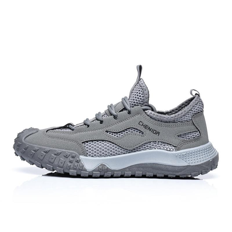Mesh shoes 2025 fashion summer new trend soft sole comfortable fly-woven breathable deodorant tide shoes sports and leisure shoes