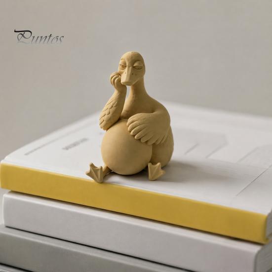 Funny Gifts for Colleagues Daydreaming Duck Figurine, Minimalist Holding An Egg Sculpture, Resin Matte Statues Animal Statue, Creative Desktop