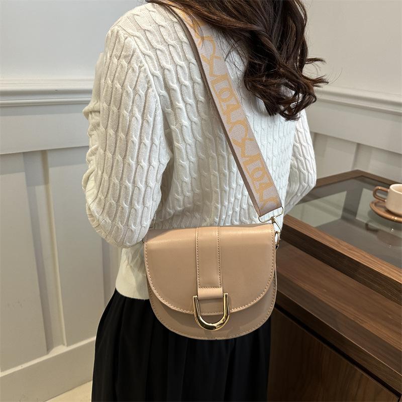 Small Bag Women's Autumn Simple Women's Bag 2025 New Trendy Fashion Messenger Bag Foreign Style One Shoulder Underarm Saddle Bag
