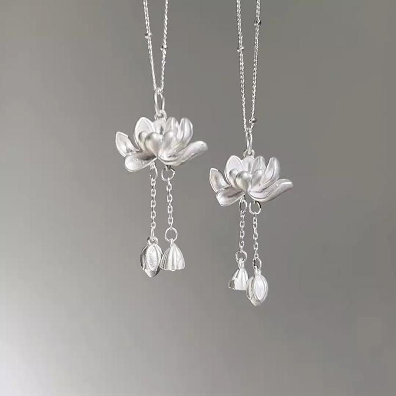 Lotus Tassel Necklace For Women Elegant Lotus And Seedpod Pendant Minimalist Luxury Small Batch Necklace