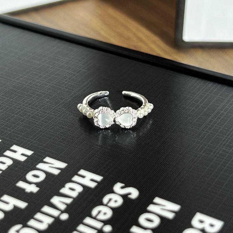 2026 Simple Lace Moonstone Love Bow Ring Women s Cold Wind Niche Light Luxury Sweet Temperament Ring Resizable