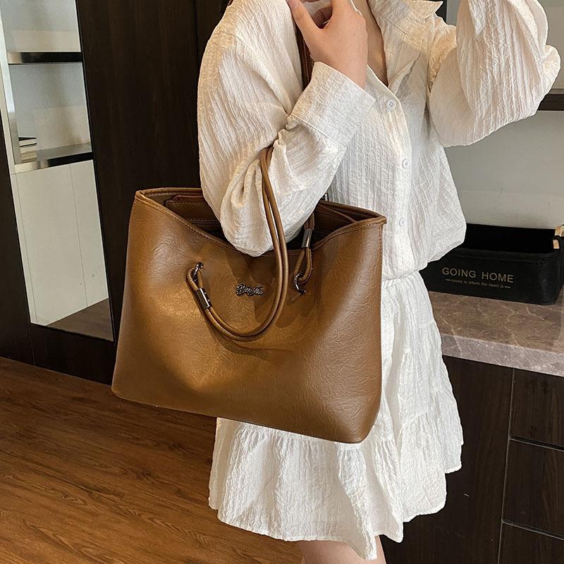 Underarm bag summer new large-capacity tote bag casual simple high-end shoulder bag