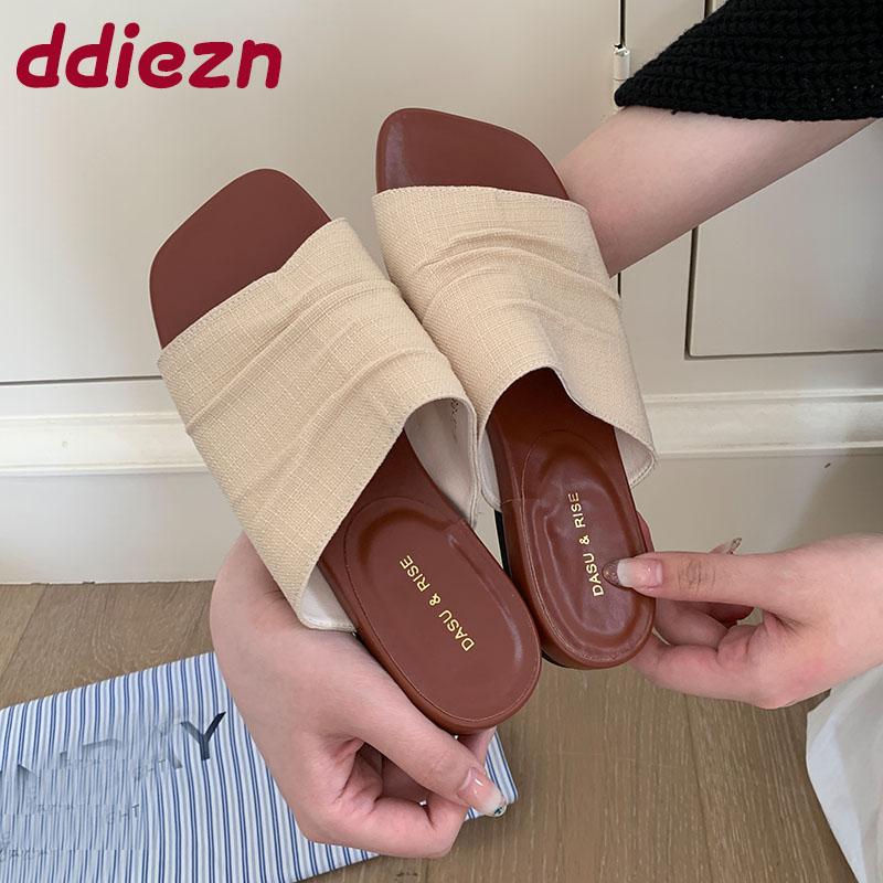 Fashion New In Summer Beach Female Slides Women Flats Slippers Shoes Casual Fashion Square Toe Ladies Flats Slippers Sandals Shoes