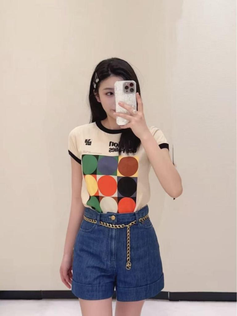 Women's Geometric Color-Block Short-Sleeve T-Shirt - Round Neck, Casual Summer Top with Trendy Letter Design