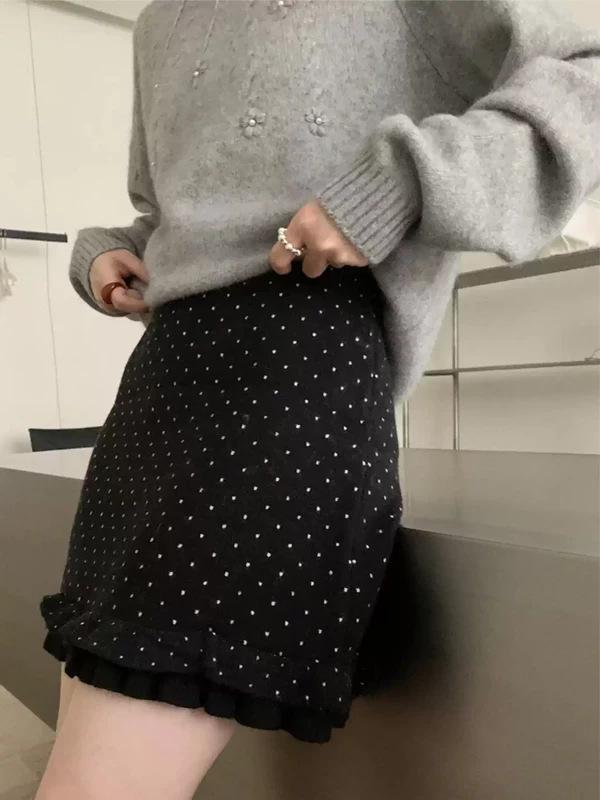 Trendy Polka Dot Knit Black Fungal A-Line Skirt for Women - Winter Petite Hip-Hugging Short Skirt